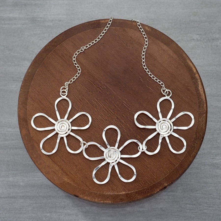 String of Daisies Necklace
